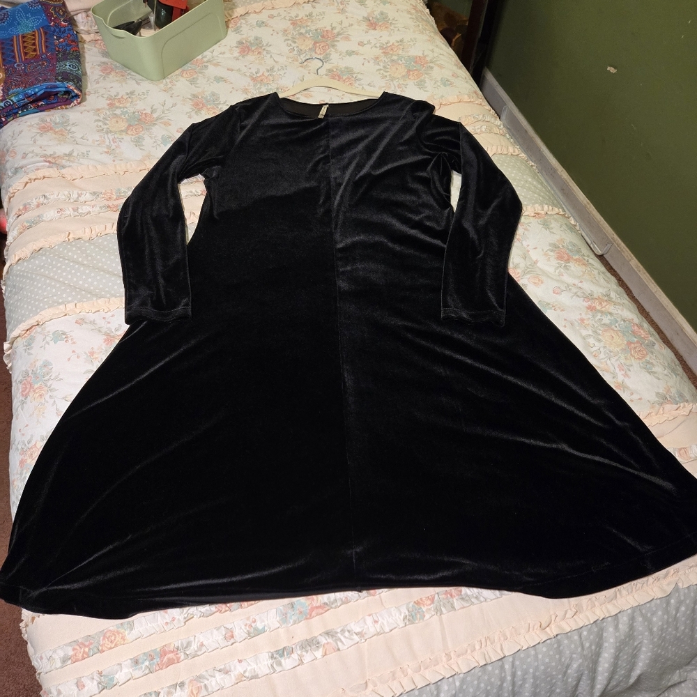 White Stag Black Velvet Long Sleeve A-Line Dress Womens Large 12/14 Holiday Crew